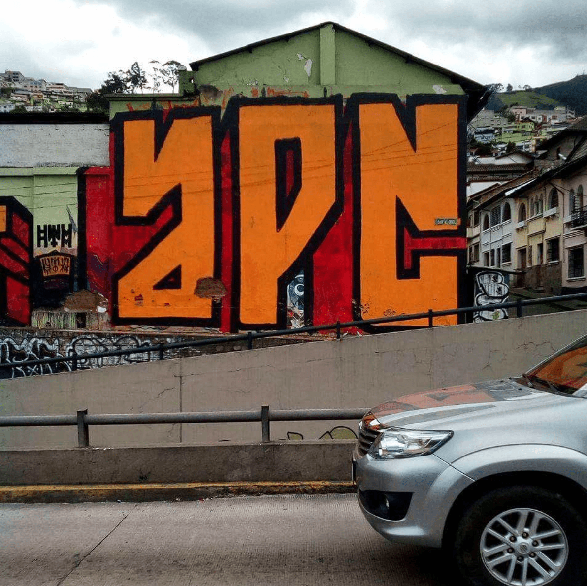 Captura de pantalla 2017-10-15 a las 23.36.00